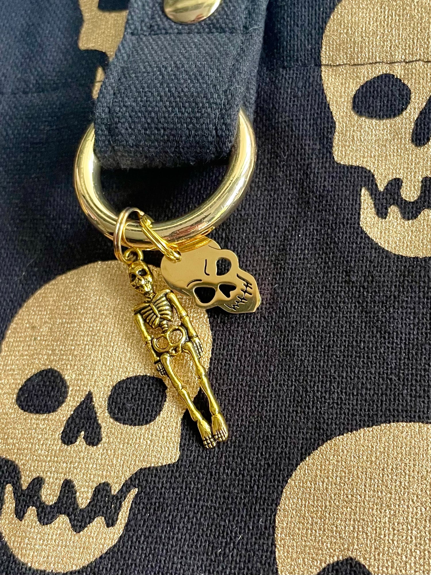 babizaar bone dady bbff tote bag charms feature